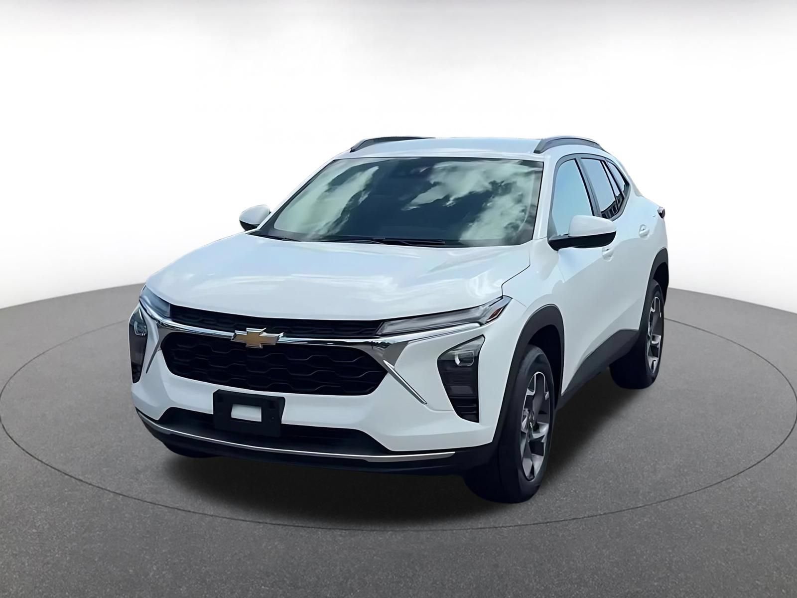 Used 2025 Chevrolet Trax LT FWD image 5
