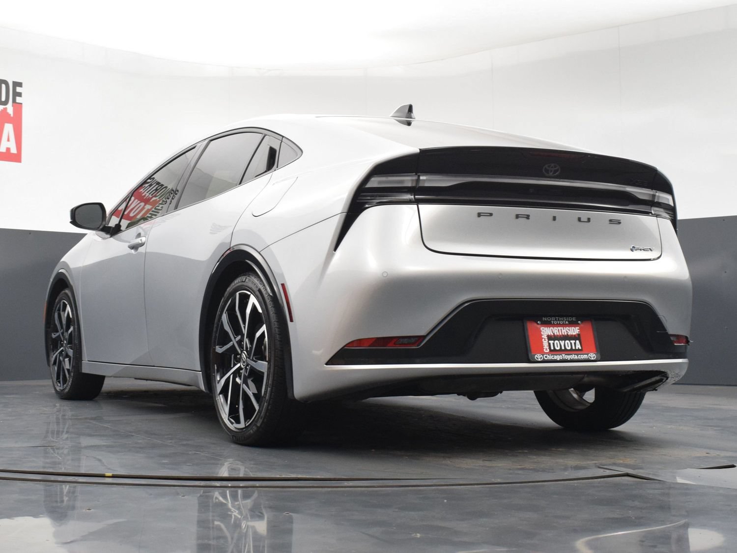 Used 2026 Toyota Prius Plug-In Hybrid FWD image 29