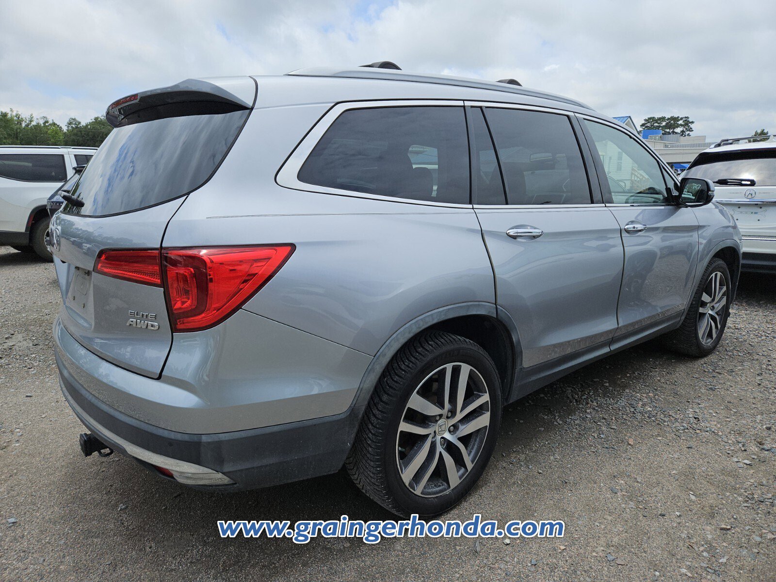 Used 2017 Honda Pilot Elite image 5