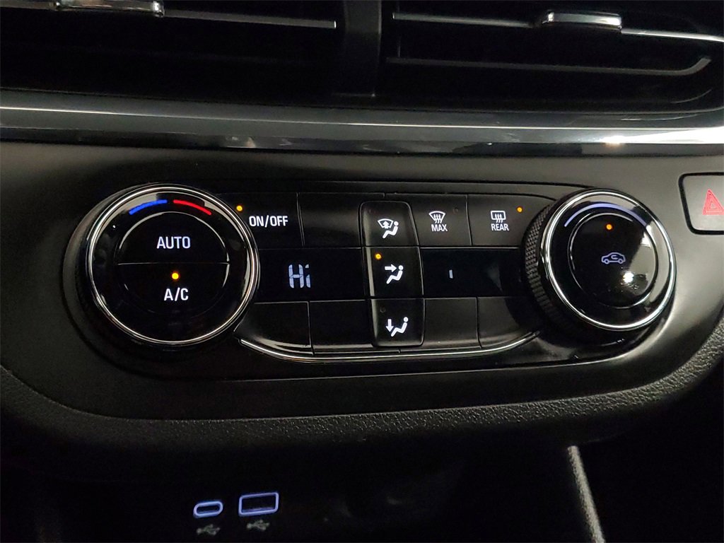 Used 2025 Buick Envista Preferred image 22