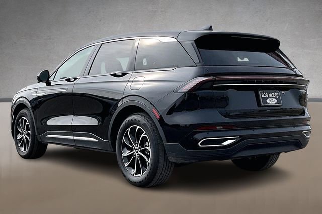 Used 2025 Lincoln Nautilus Premier AWD/4WD image 11