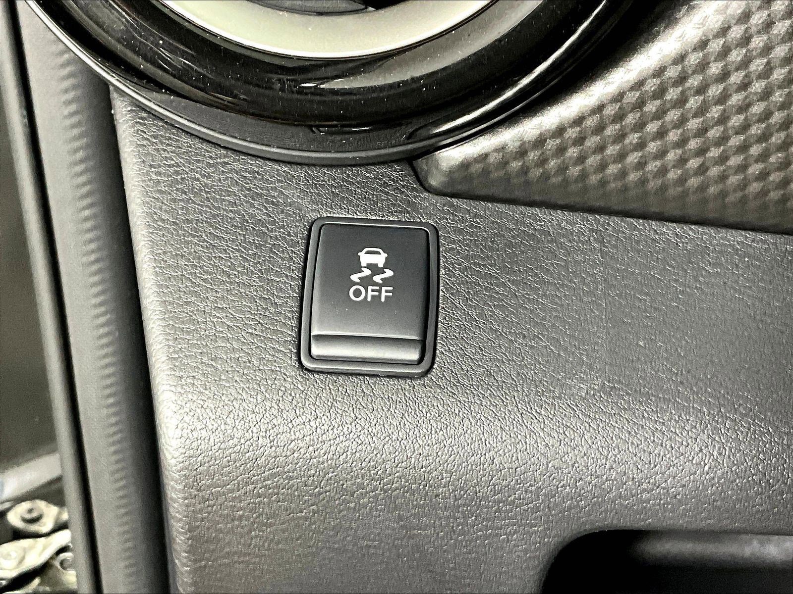 Used 2019 Nissan Kicks SV FWD image 36