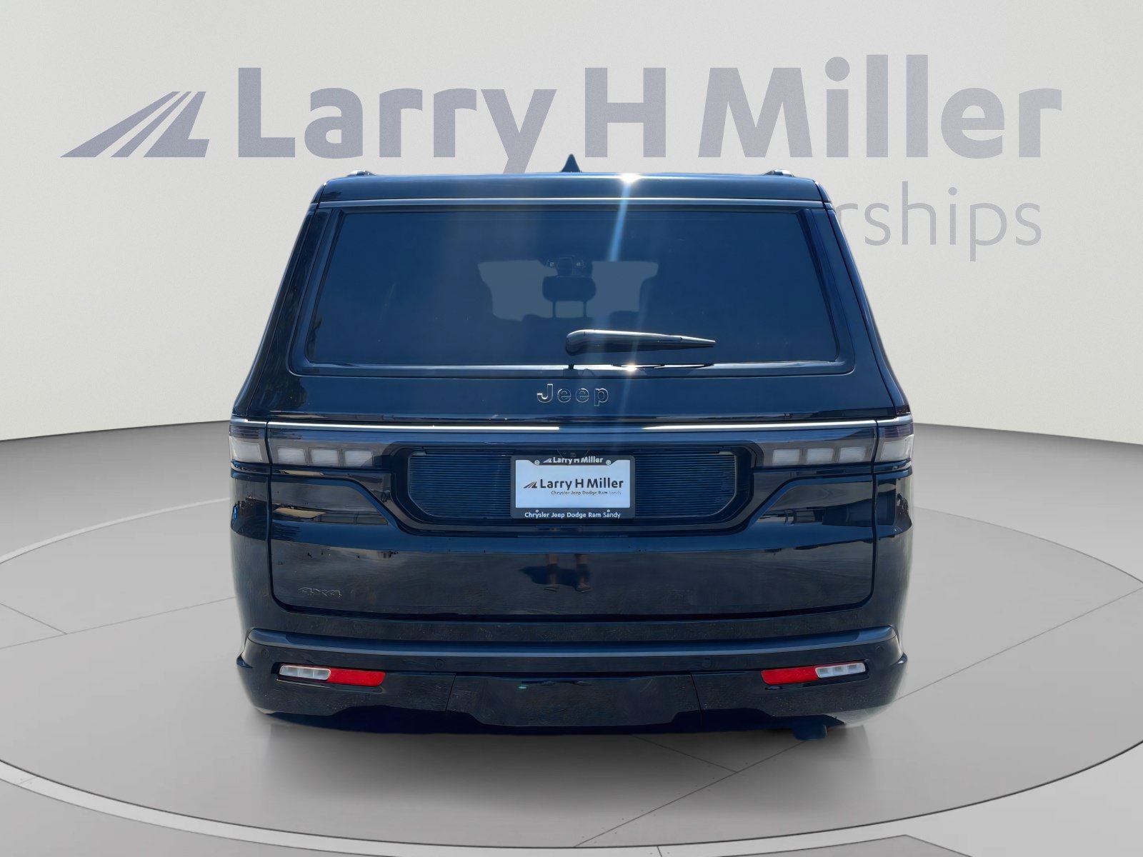 New 2026 Jeep Grand Wagoneer L Limited AWD/4WD image 4