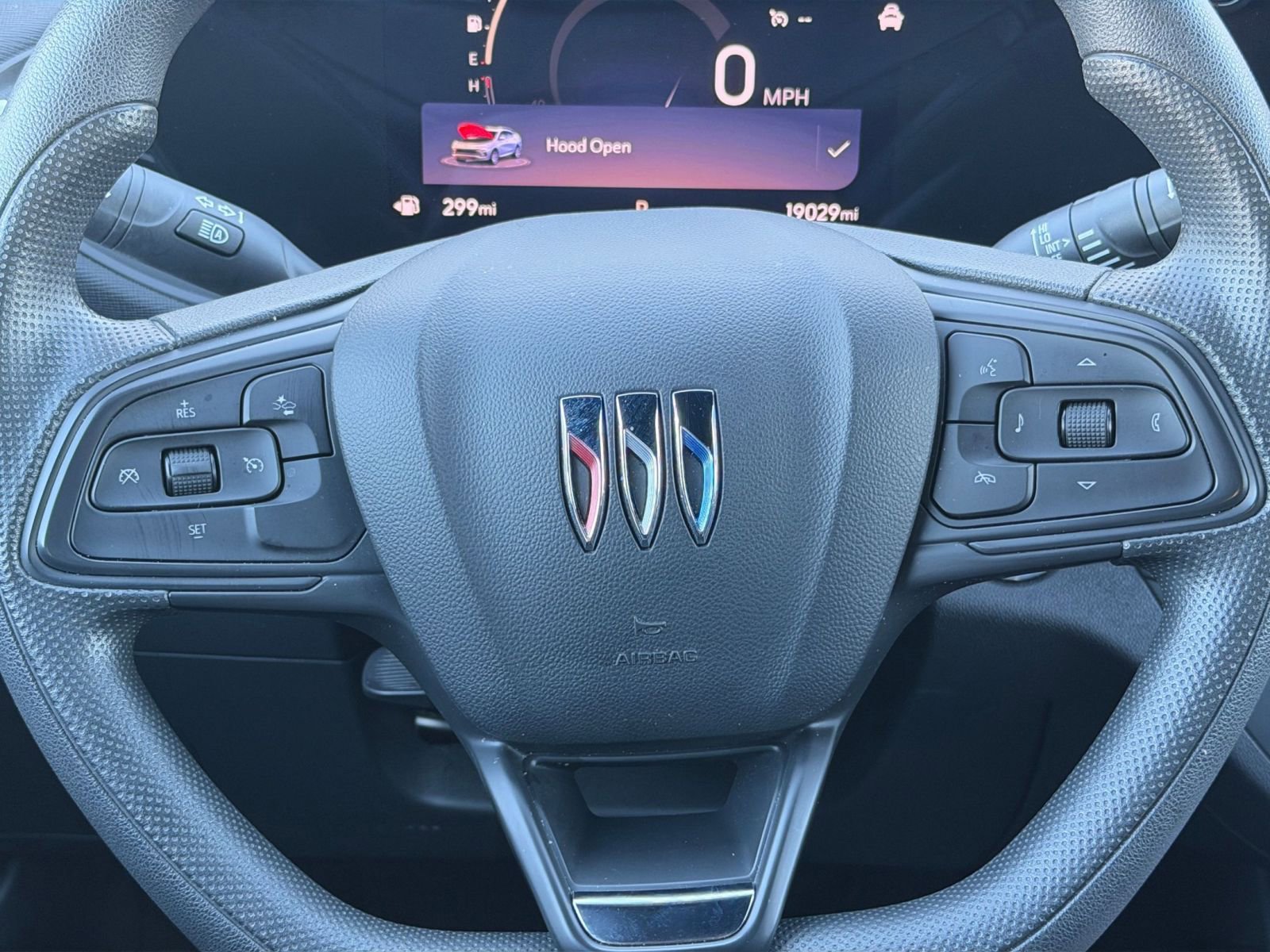 Used 2025 Buick Envista Preferred image 27