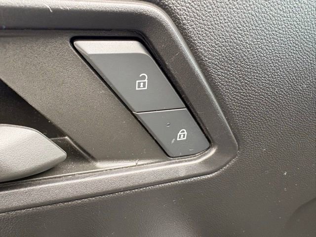 Used 2023 Chevrolet Colorado Trail Boss AWD/4WD image 17