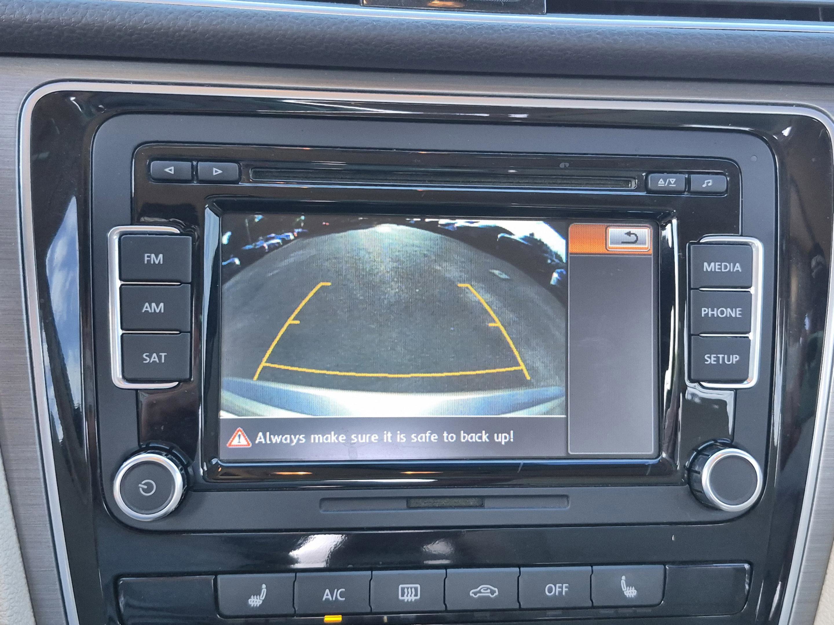 Used 2015 Volkswagen Passat TDI SE FWD image 27