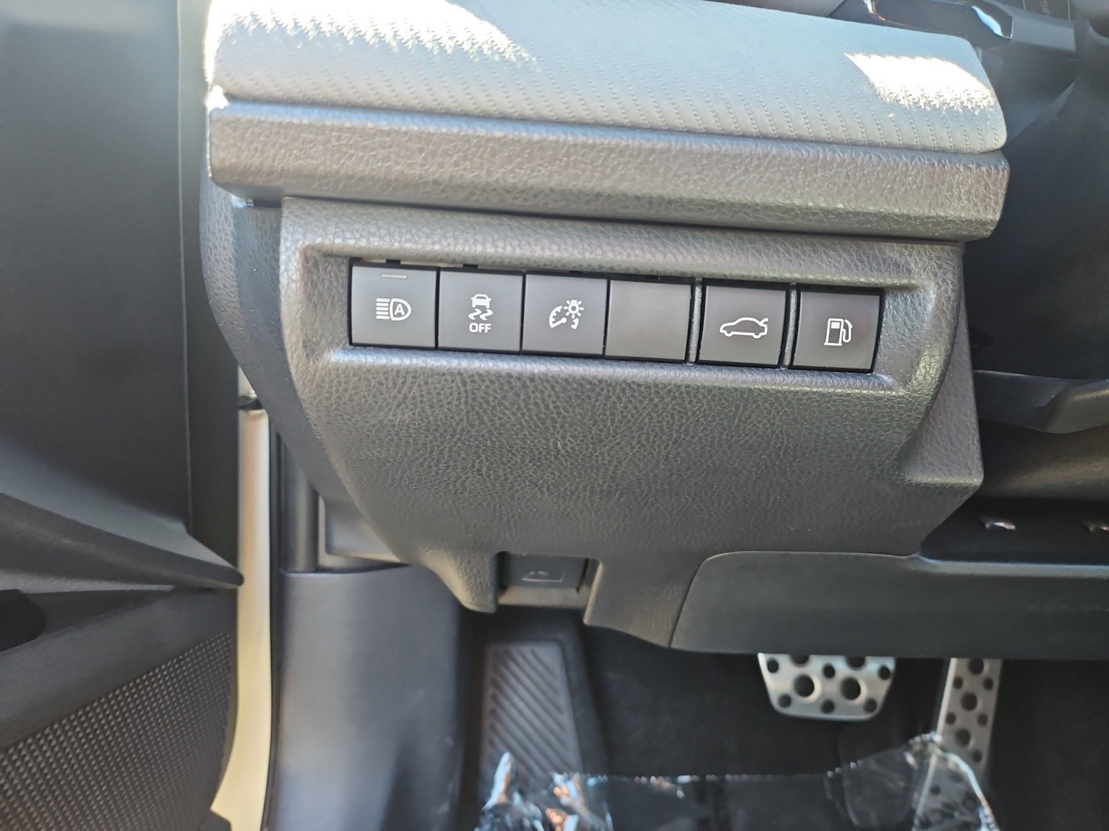 Used 2025 Toyota Camry SE FWD image 33