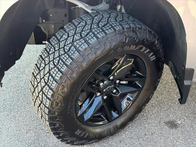 Certified 2024 Chevrolet Silverado 1500 Custom Trail Boss image 24