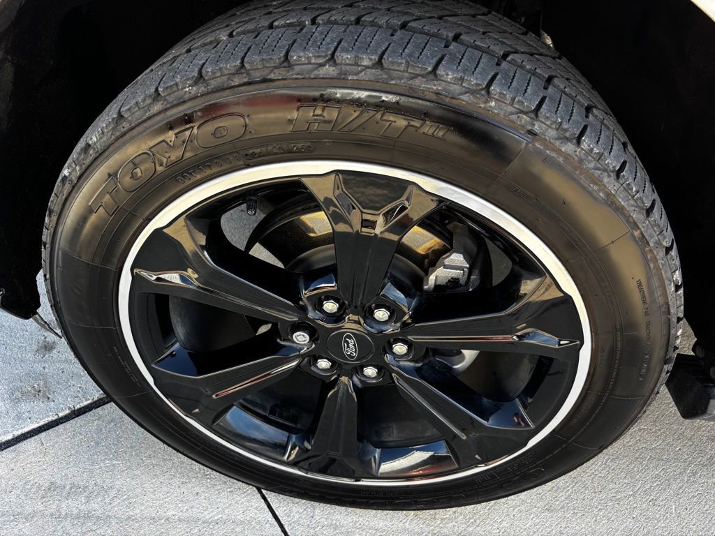 Used 2023 Ford Expedition Limited image 25