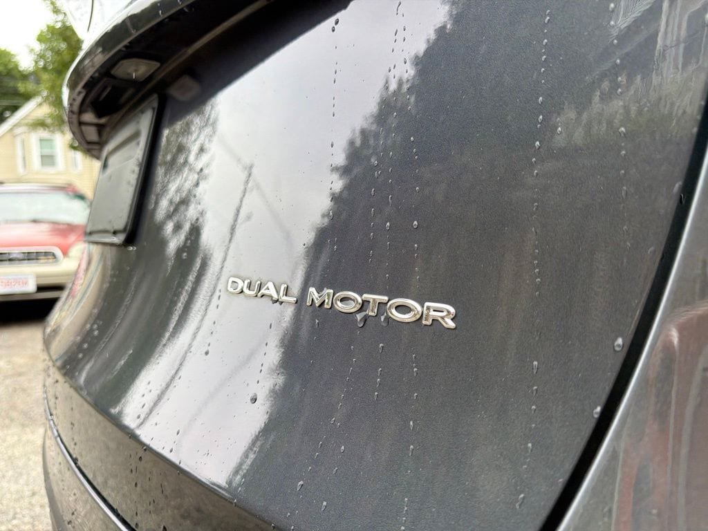 Used 2021 Tesla Model Y Long Range AWD/4WD image 10
