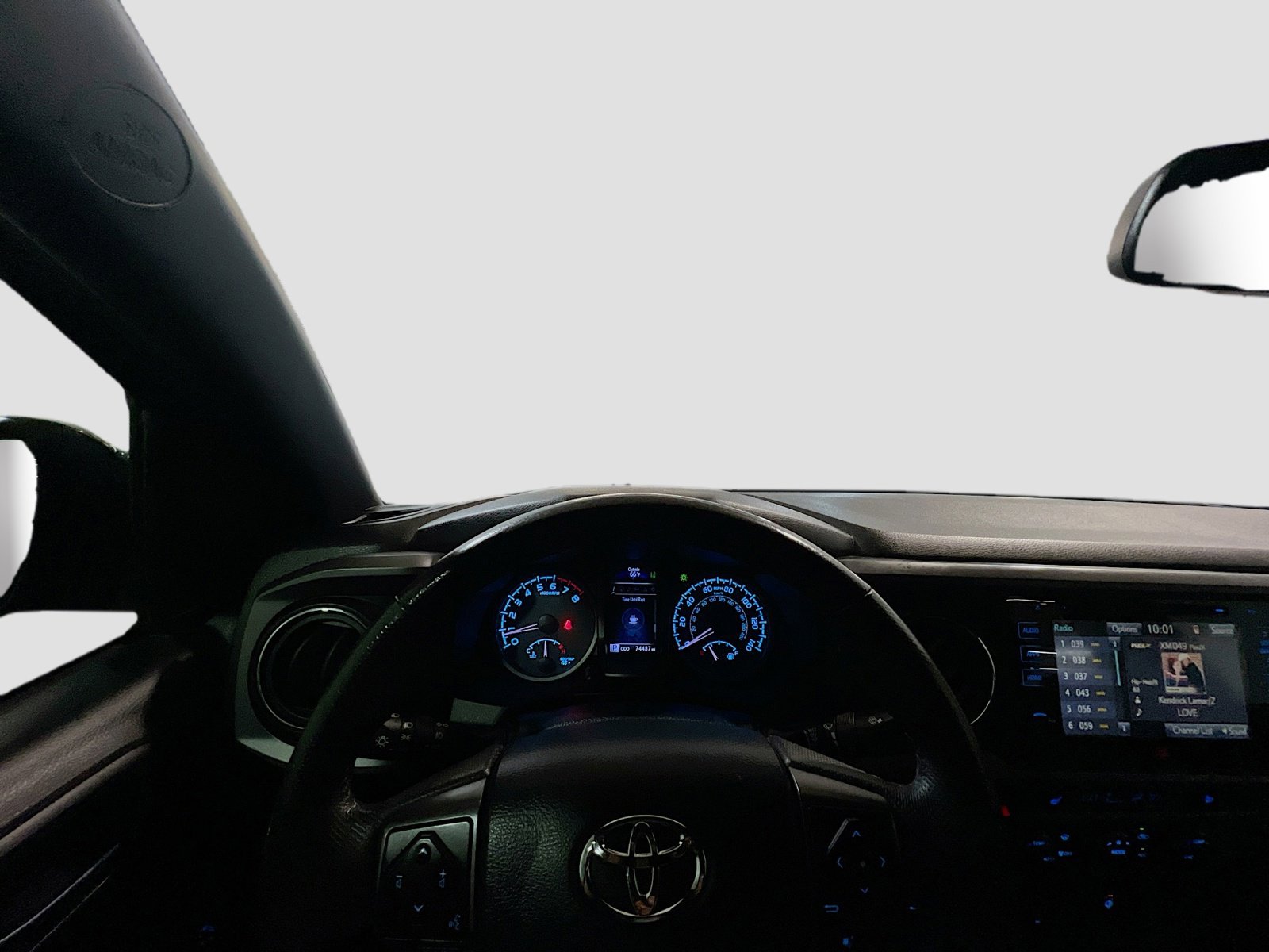 Used 2018 Toyota Tacoma TRD Off-Road AWD/4WD image 7