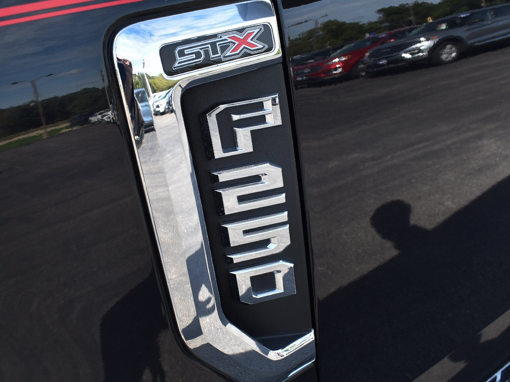 Used 2020 Ford F250 XL w/ STX Appearance Package AWD/4WD image 8