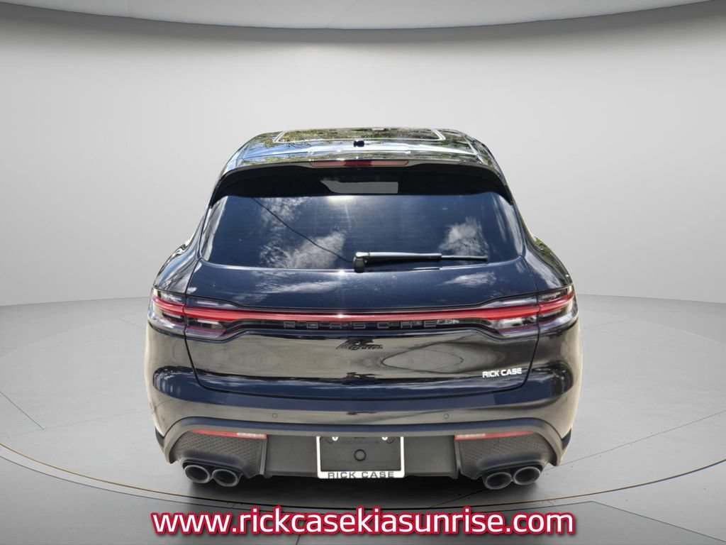 Used 2023 Porsche Macan Turbo AWD/4WD image 6
