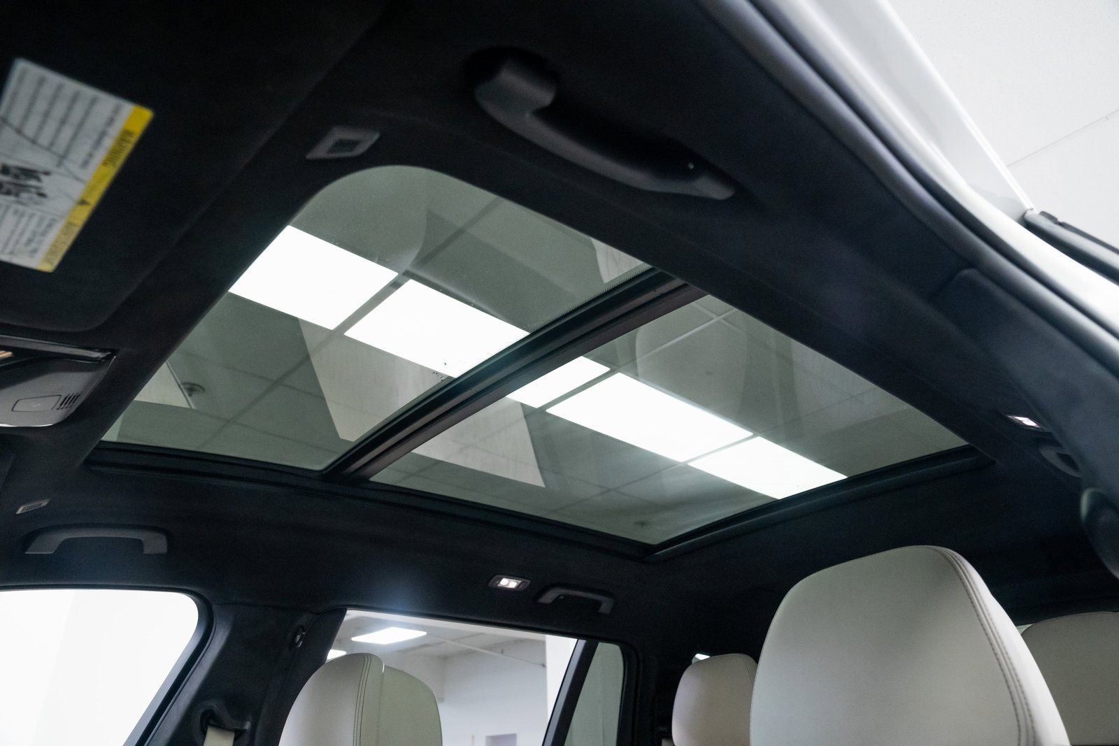 Used 2021 BMW X7 xDrive40i w/ M Sport Package image 16