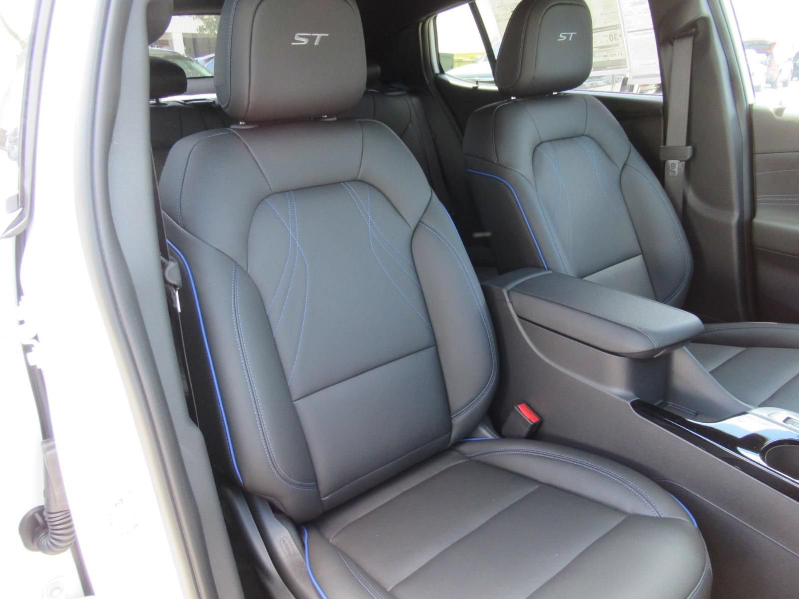 New 2026 Buick Envista Sport Touring w/ Convenience I Package FWD image 9