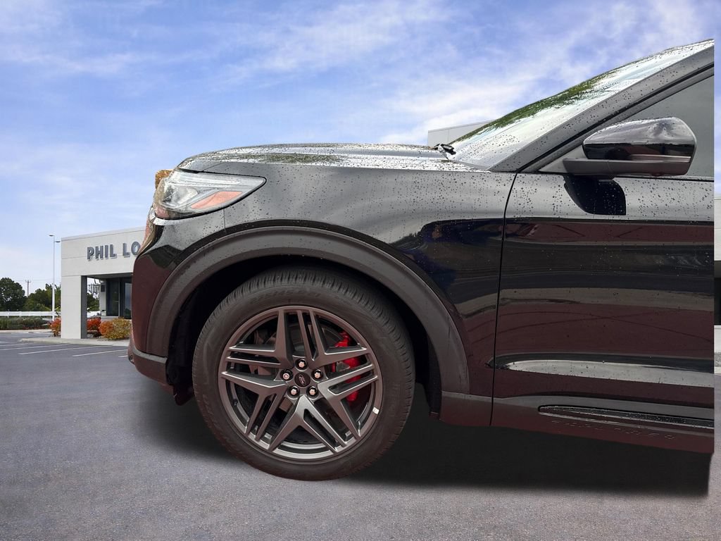 Used 2025 Ford Explorer ST AWD/4WD image 37