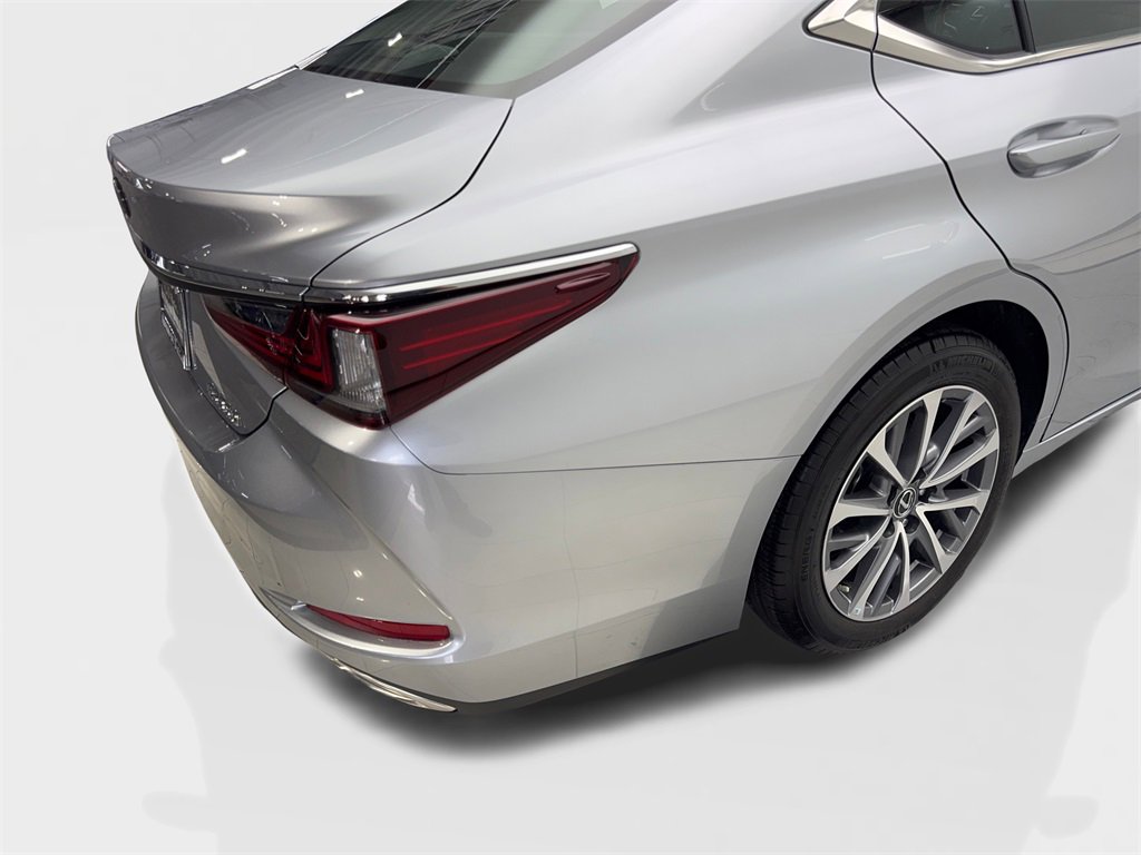 Used 2024 Lexus ES 350 image 16