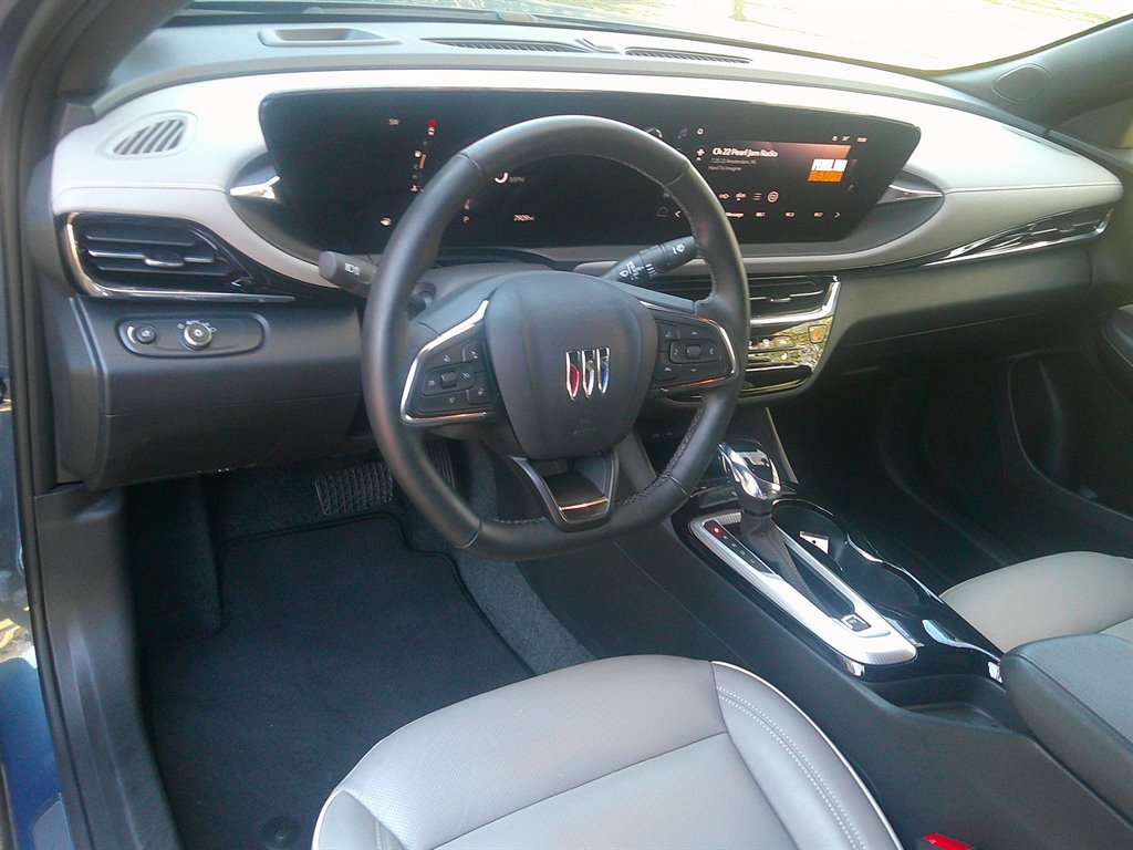 Used 2025 Buick Envista Avenir image 13