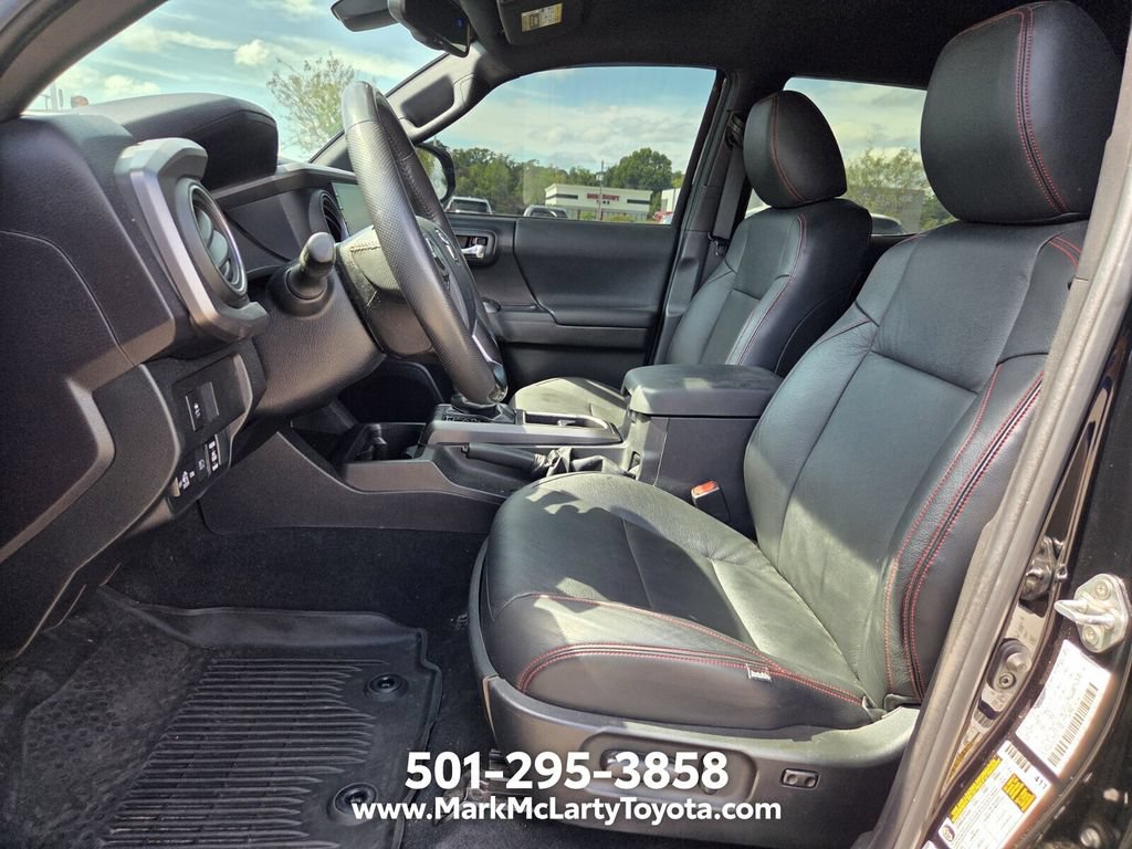 Used 2023 Toyota Tacoma TRD Off-Road w/ Technology Package AWD/4WD image 9