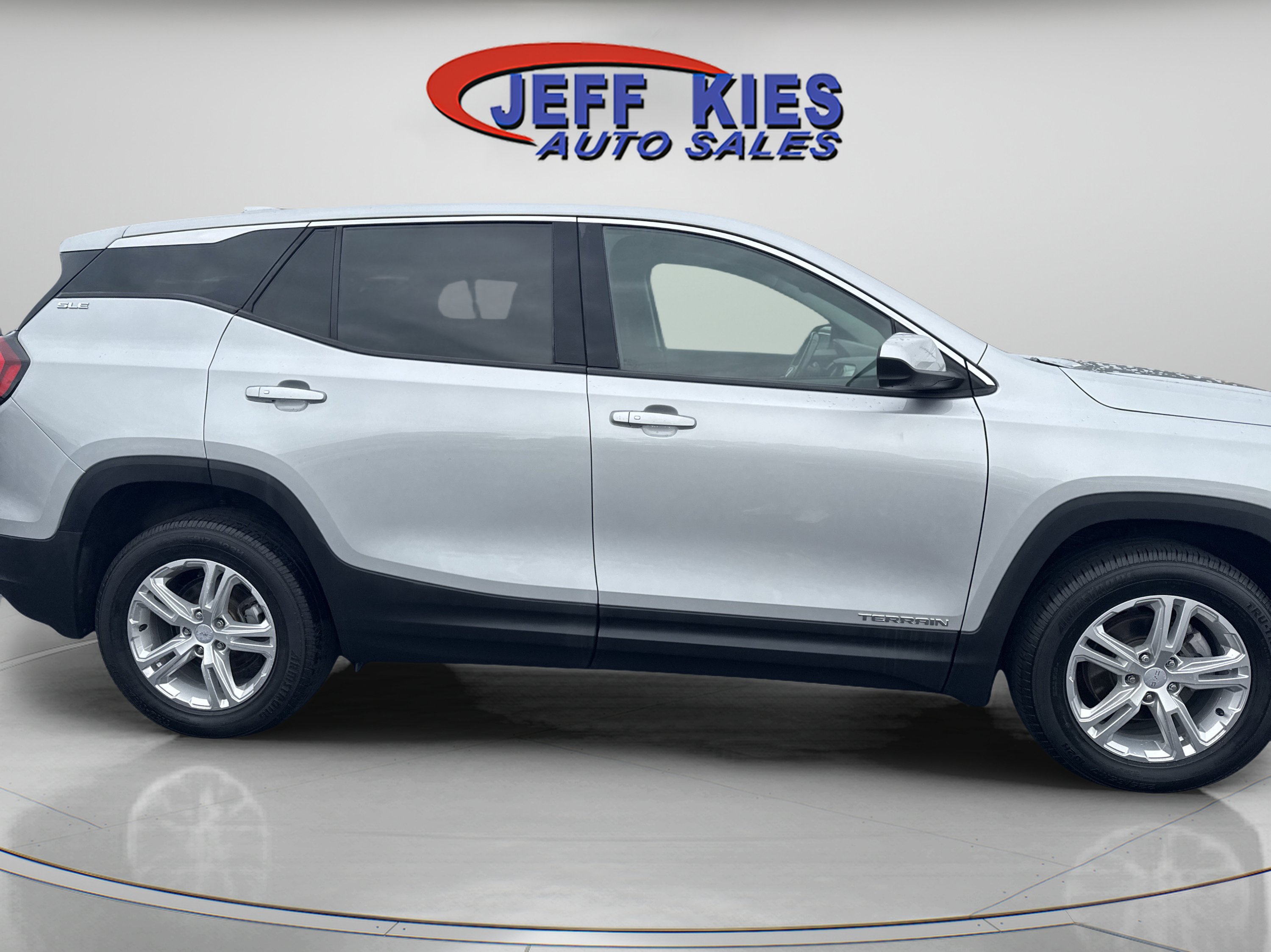 Used 2019 GMC Terrain SLE AWD/4WD image 4