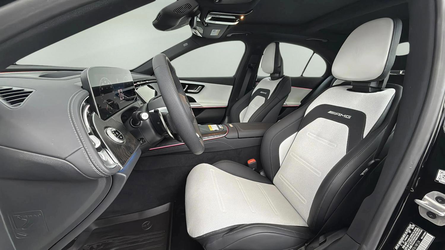 Used 2026 Mercedes-Benz E 53 AMG e 4MATIC Sedan image 28