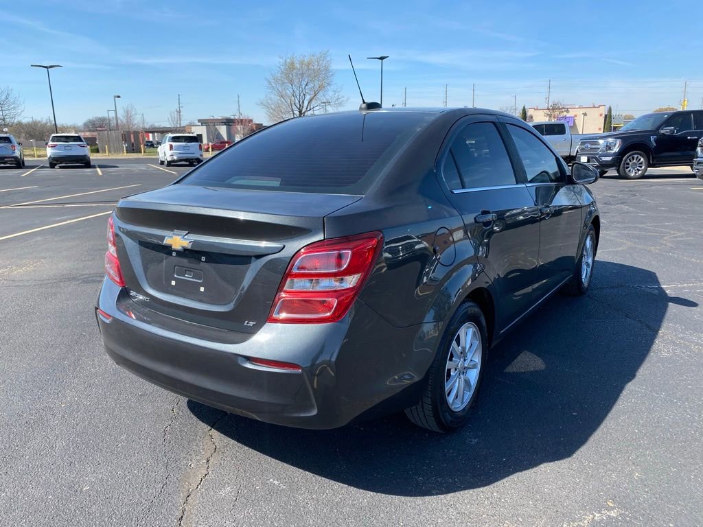 Used 2020 Chevrolet Sonic LT w/ Convenience Package FWD image 9