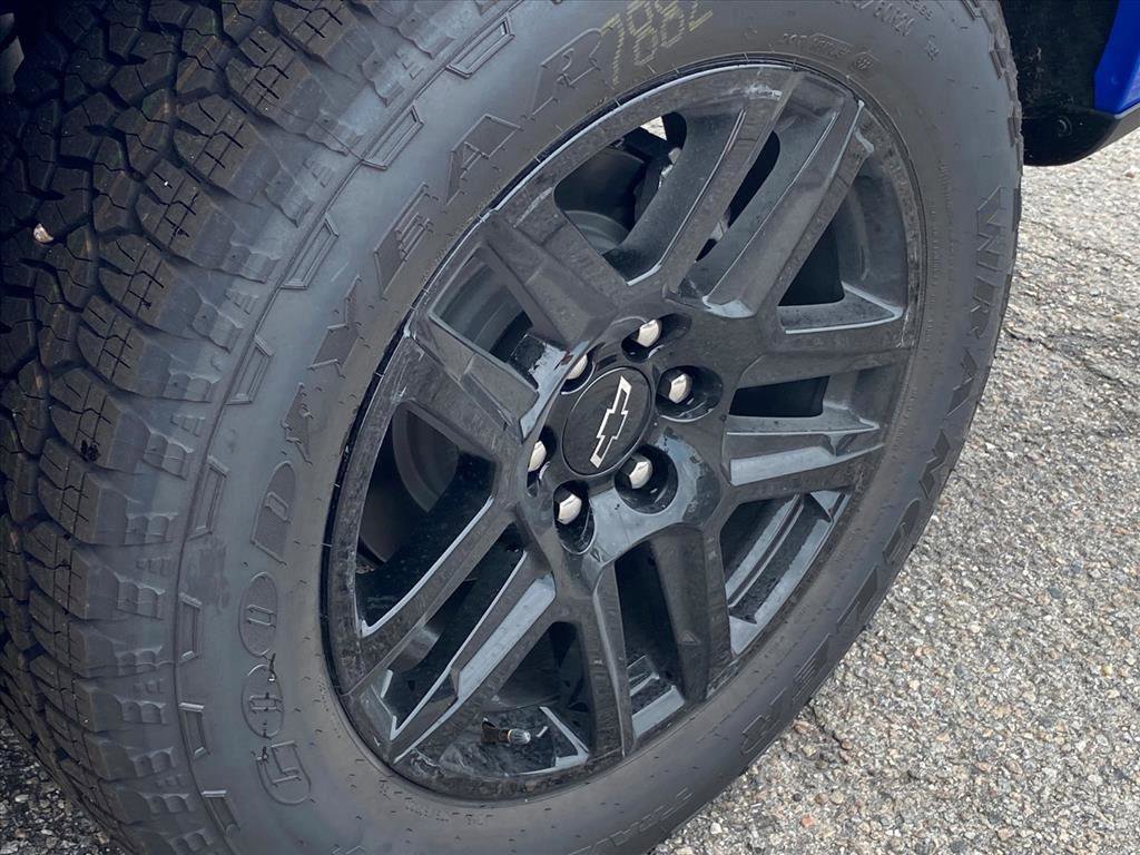 New 2026 Chevrolet Silverado 1500 Custom w/ Turbomax Blackout Package image 23