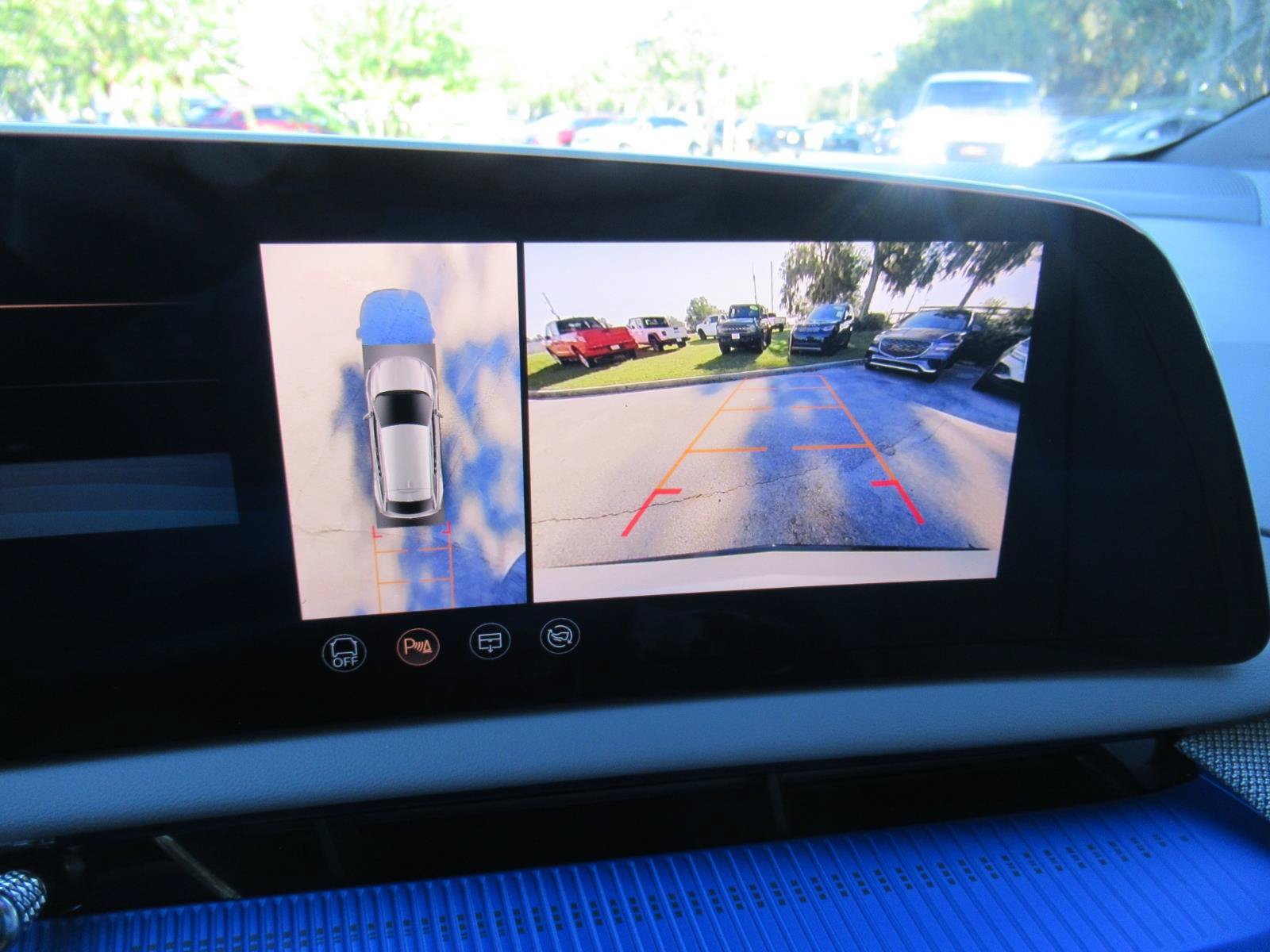 Certified 2025 Cadillac Optiq Sport 2 AWD/4WD image 30