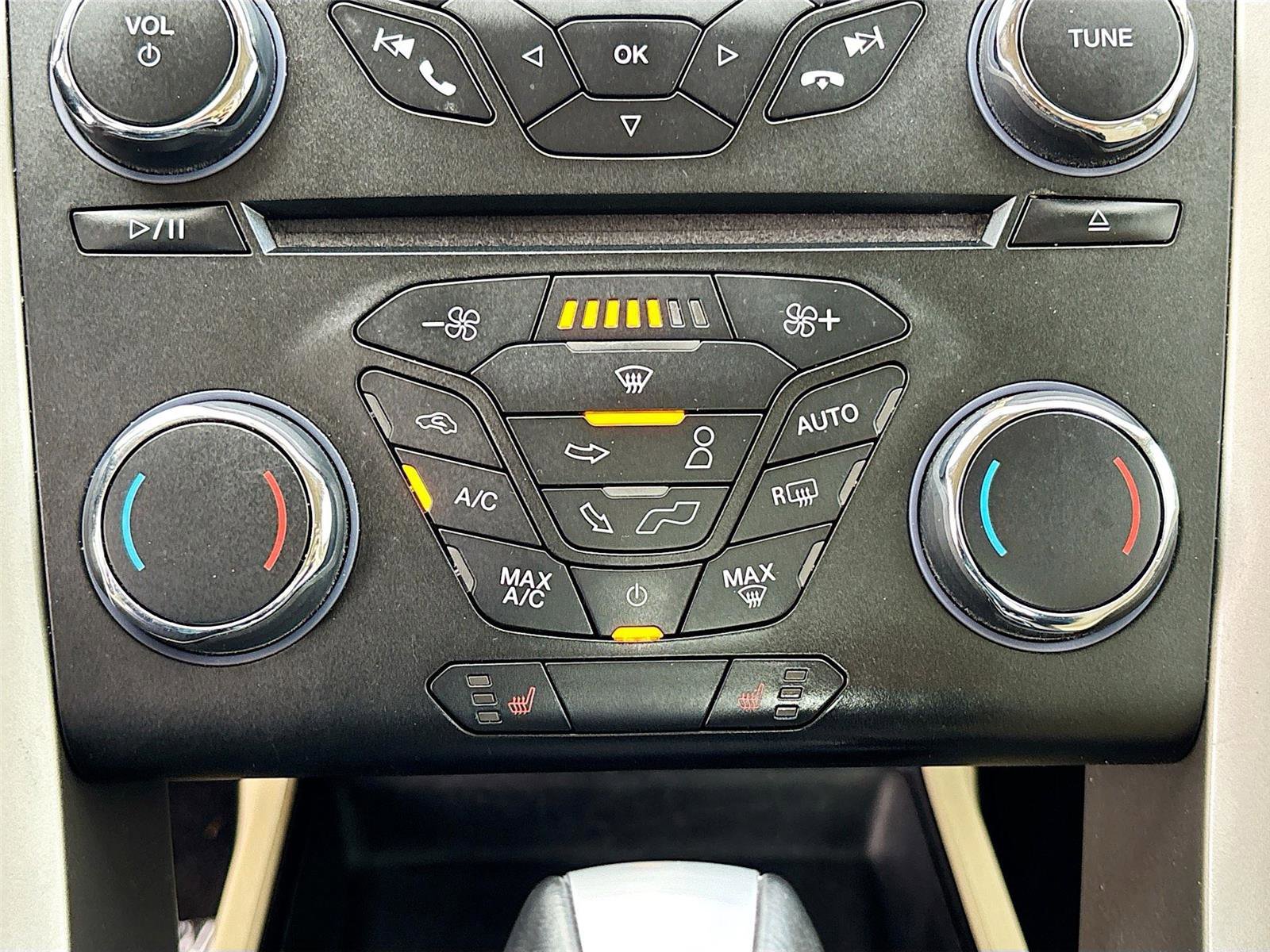 Used 2015 Ford Fusion SE w/ Equipment Group 502A image 15