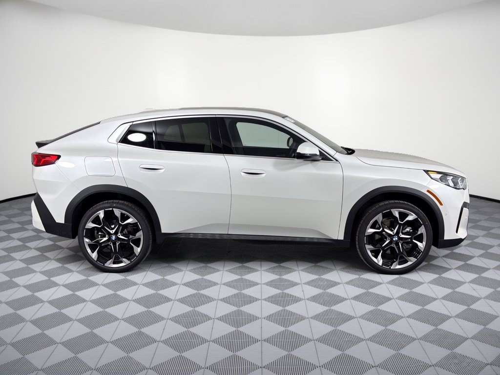 New 2027 BMW X2 xDrive28i w/ Technology Package AWD/4WD image 8