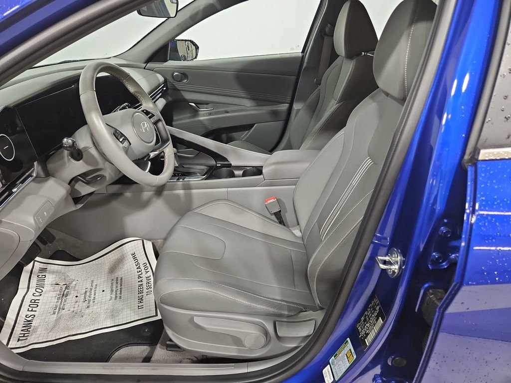 Certified 2024 Hyundai Elantra SEL w/ Convenience Package FWD image 11