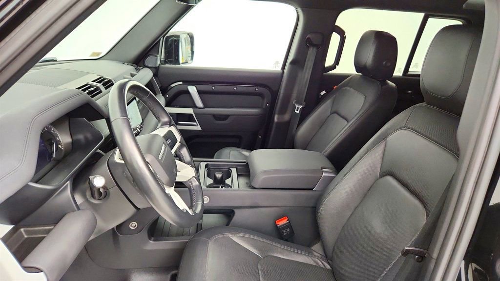 Used 2023 Land Rover Defender 110 X-Dynamic SE AWD/4WD image 22