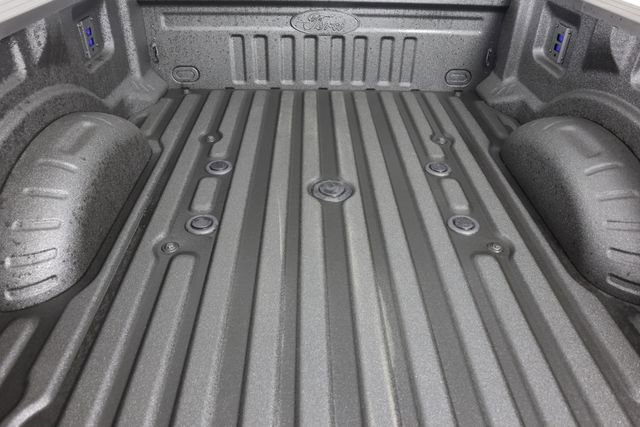 New 2026 Ford F350 Lariat w/ Black Appearance Package image 32