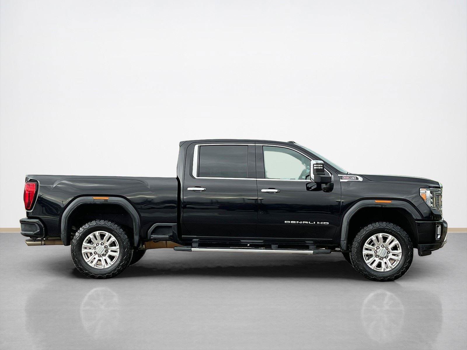 Used 2021 GMC Sierra 2500 Denali w/ Denali Ultimate Package AWD/4WD image 9