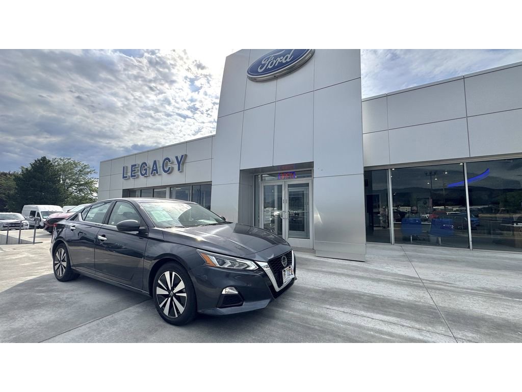 Used 2022 Nissan Altima 2.5 SV image 1