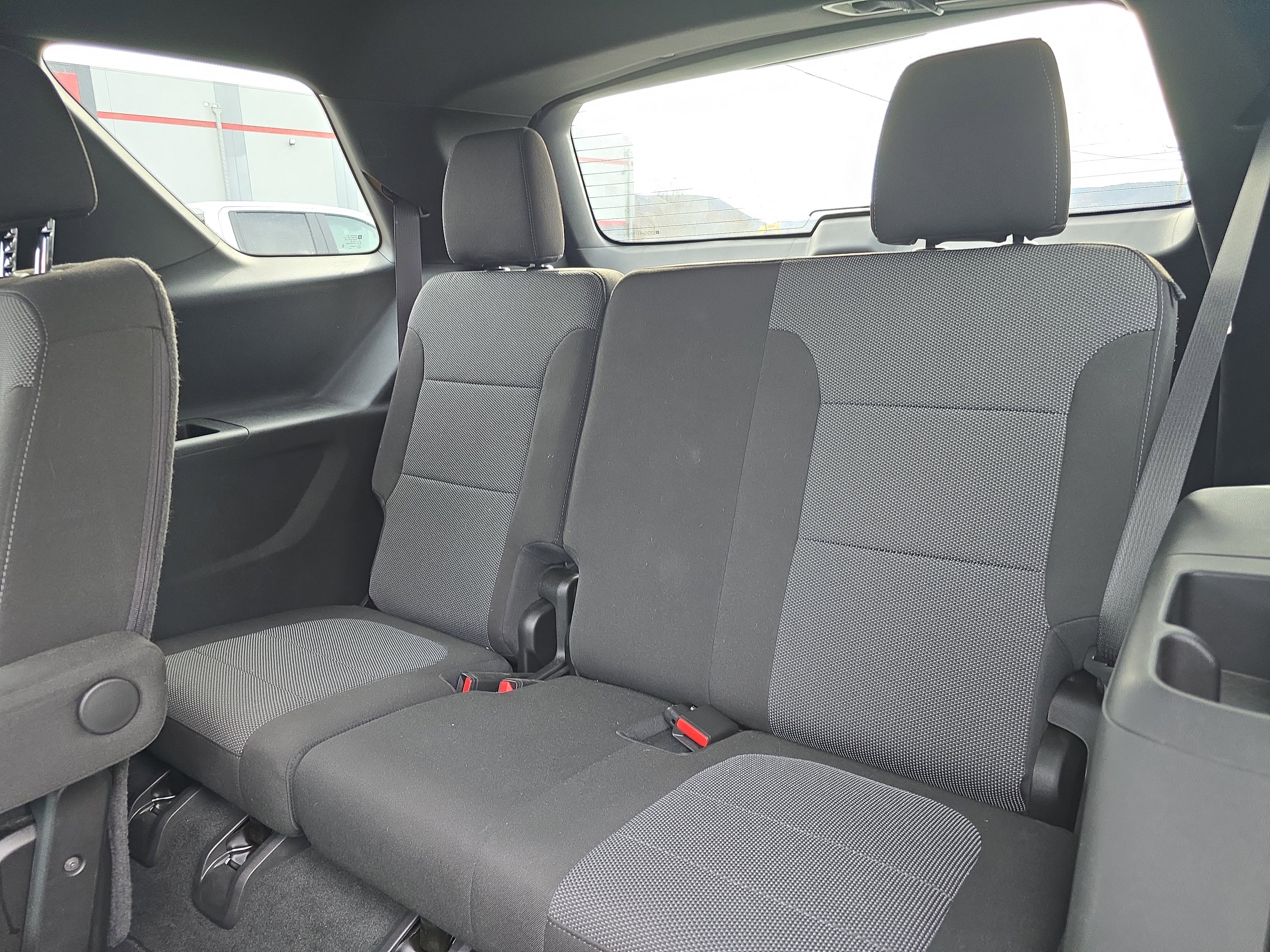 Used 2023 Chevrolet Traverse LT image 15