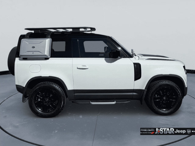 Used 2023 Land Rover Defender 90 S AWD/4WD image 4