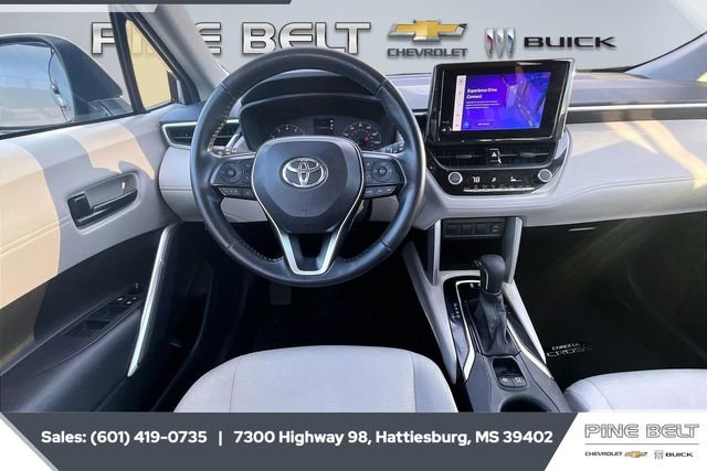 Used 2023 Toyota Corolla Cross LE image 5