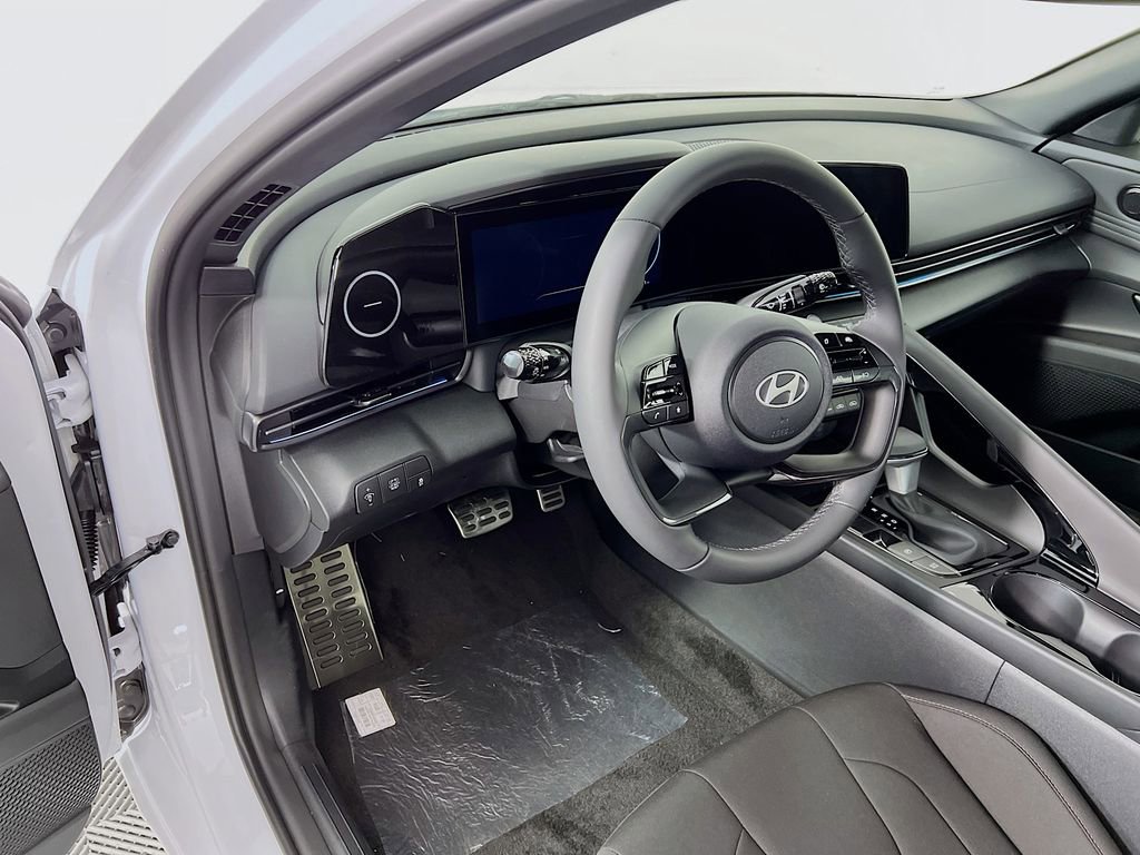 New 2025 Hyundai Elantra SEL w/ Cargo Package image 8