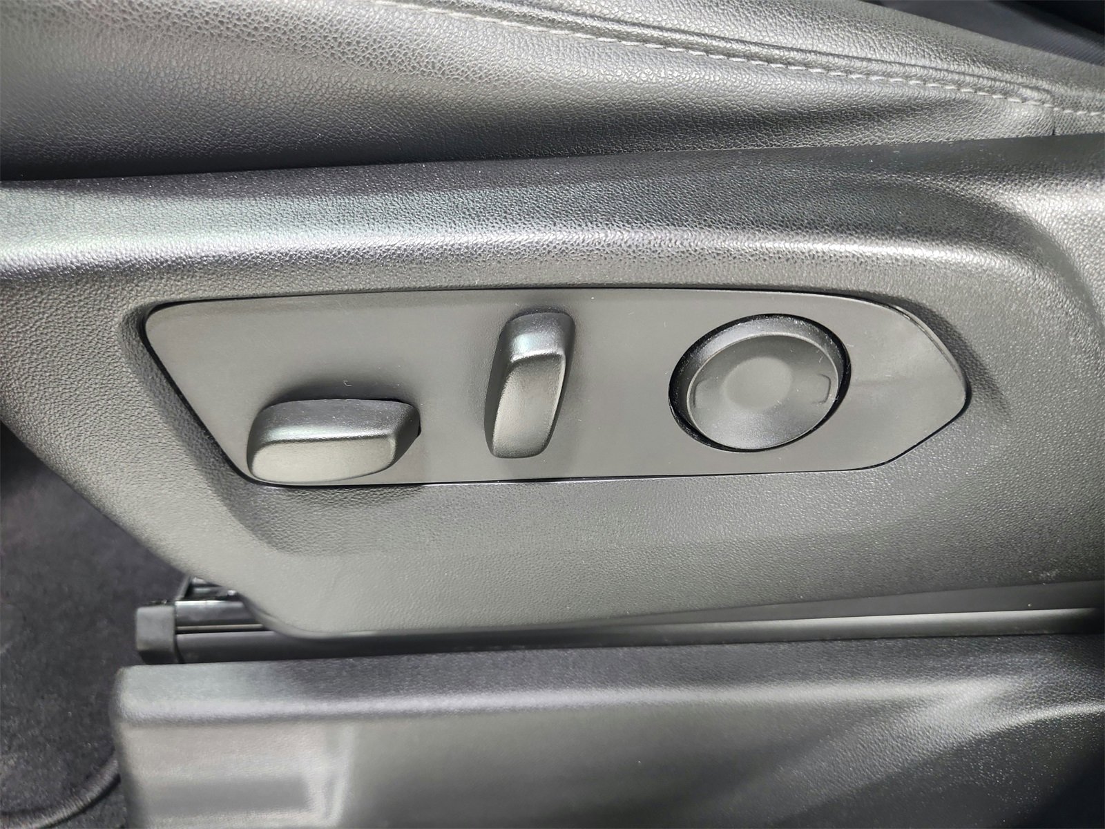 Used 2021 Chevrolet Silverado 1500 LT image 49