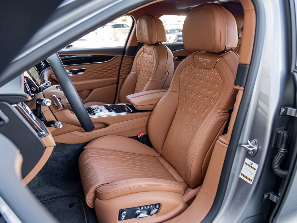 Certified 2021 Bentley Flying Spur W12 image 16