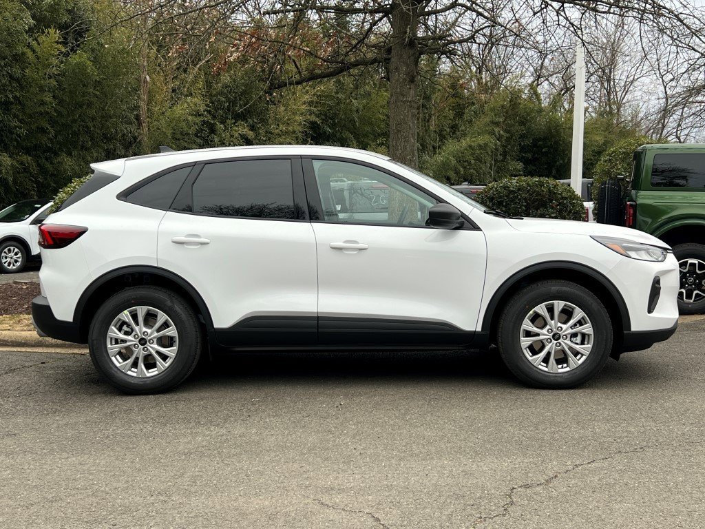 New 2026 Ford Escape Active AWD/4WD image 3