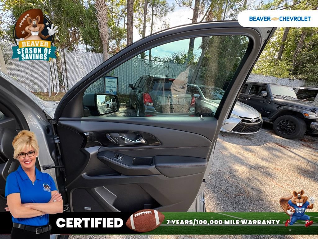 Used 2023 Chevrolet Traverse RS AWD/4WD image 36