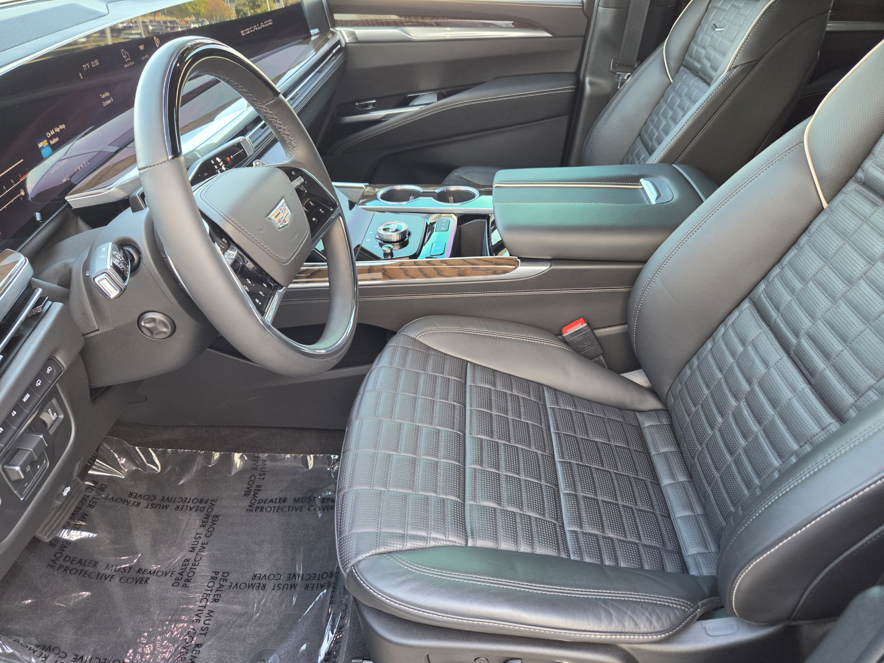 Used 2026 Cadillac Escalade Platinum Sport w/ LPO, ONYX Package AWD/4WD image 7