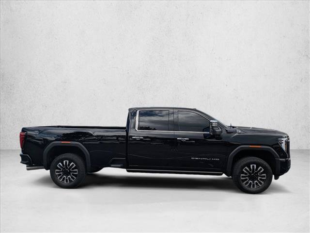 Used 2025 GMC Sierra 2500 Denali Ultimate w/ Max Trailering Package AWD/4WD image 4