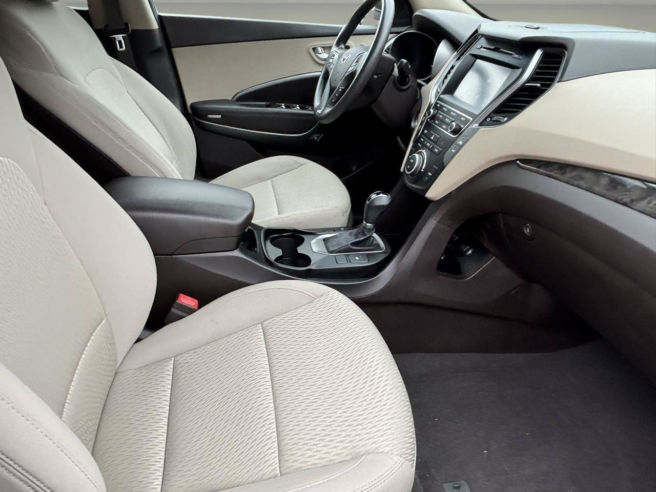 Used 2018 Hyundai Santa Fe Sport w/ 2.4L Value Package 02 AWD/4WD image 18