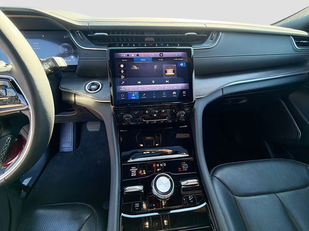 Used 2023 Jeep Grand Cherokee Overland image 30