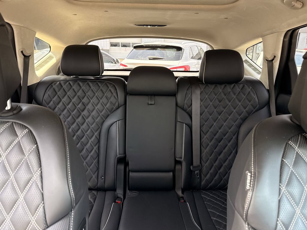 Used 2024 Genesis GV80 3.5T w/ Prestige Package AWD/4WD image 18