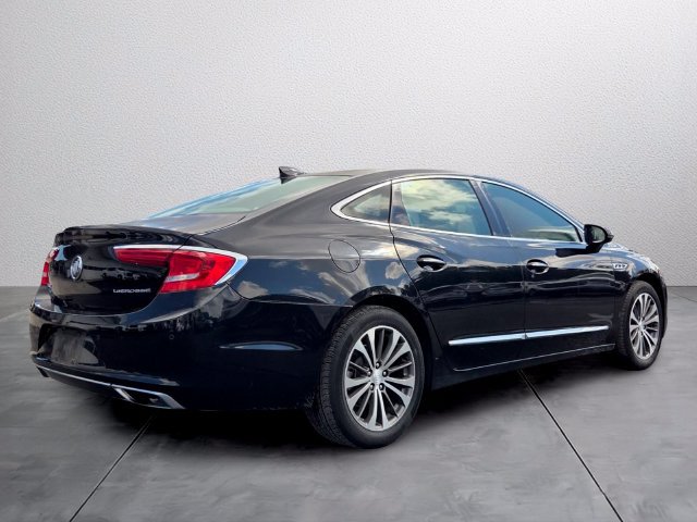 Used 2017 Buick LaCrosse Essence w/ Sun and Shade Package FWD image 4