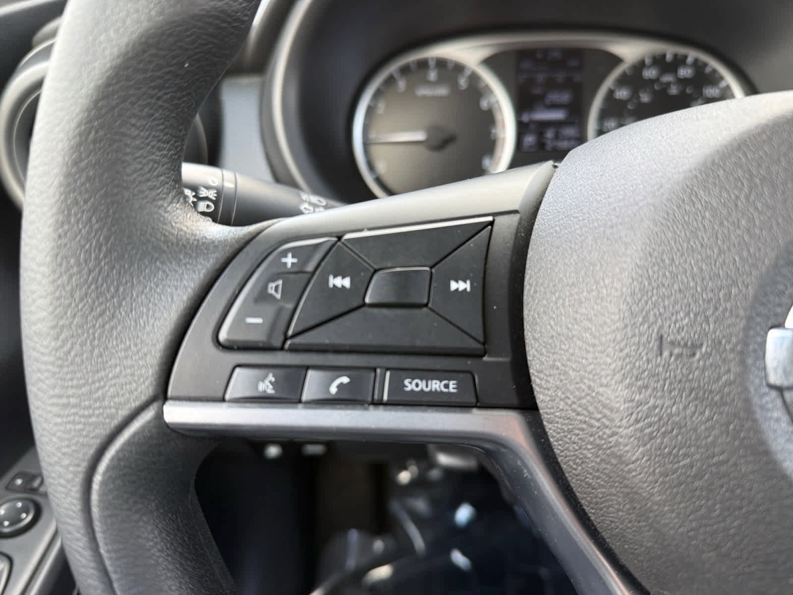 Used 2021 Nissan Kicks S image 24